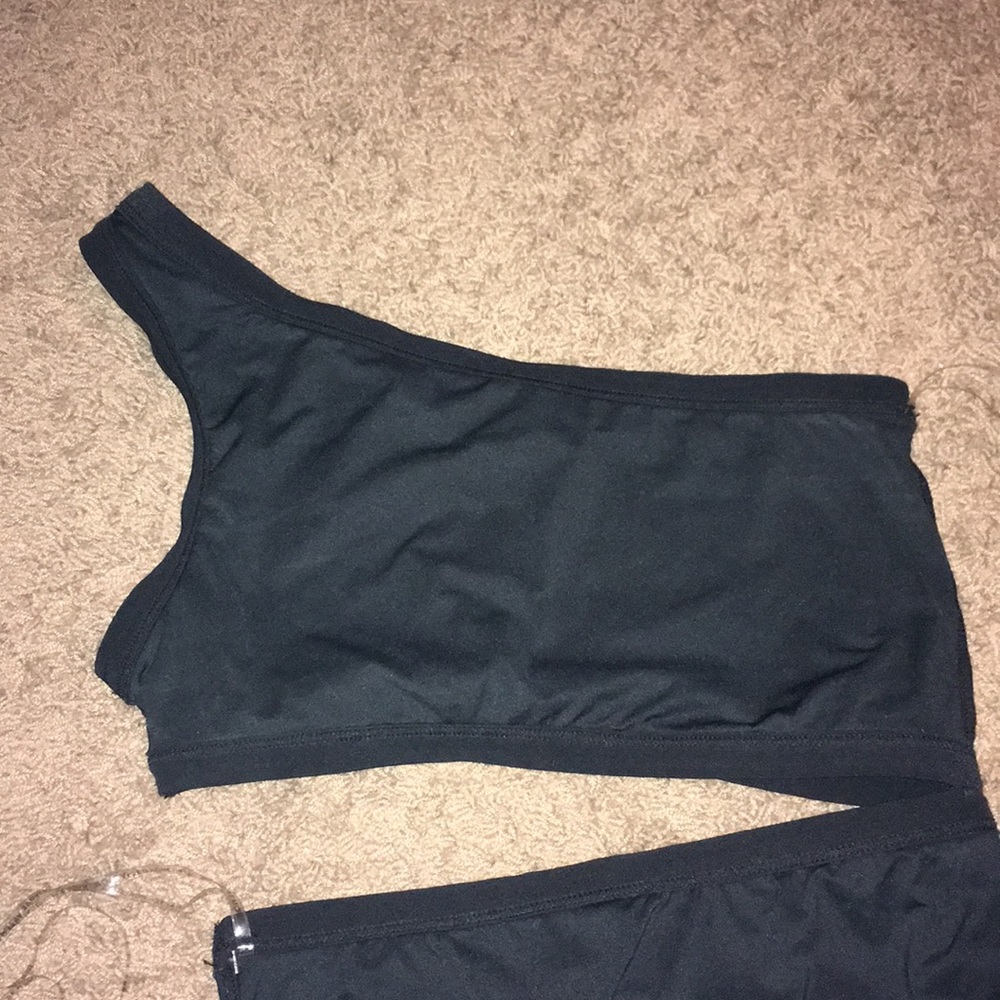 Michael Kors Black / Leopard Reversible One Shoulder Maillot - Picture 8 of 12